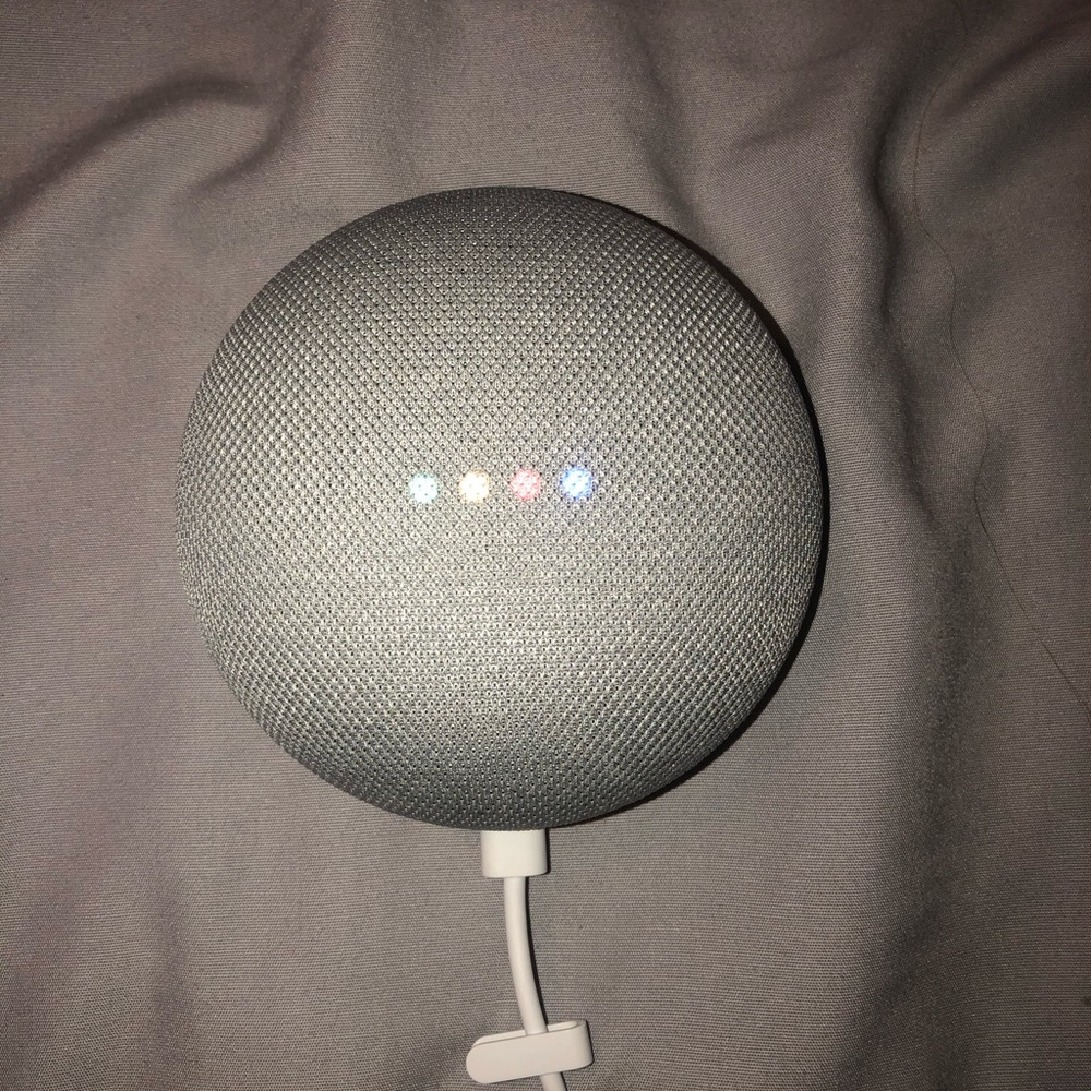 Google Home Mini - Picture 4 of 5